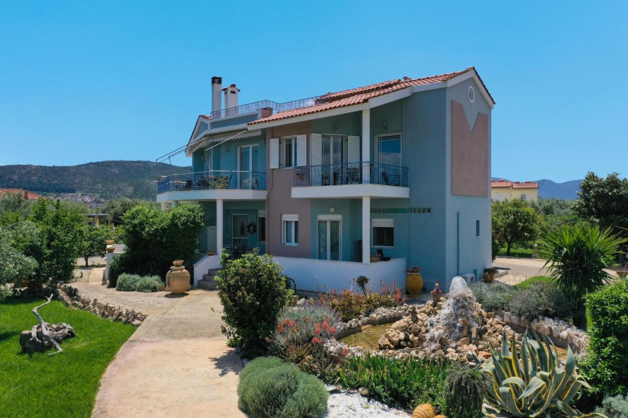 Holiday home Beachfront Samantha's Paradise *