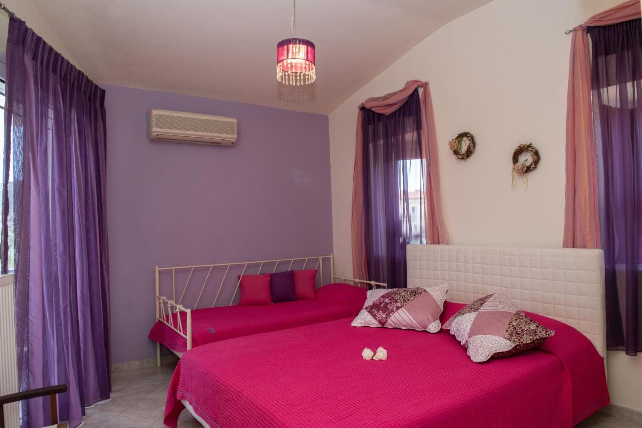 Beachfront Samantha's Paradise Kiveri
